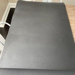 Lululemon yoga mat